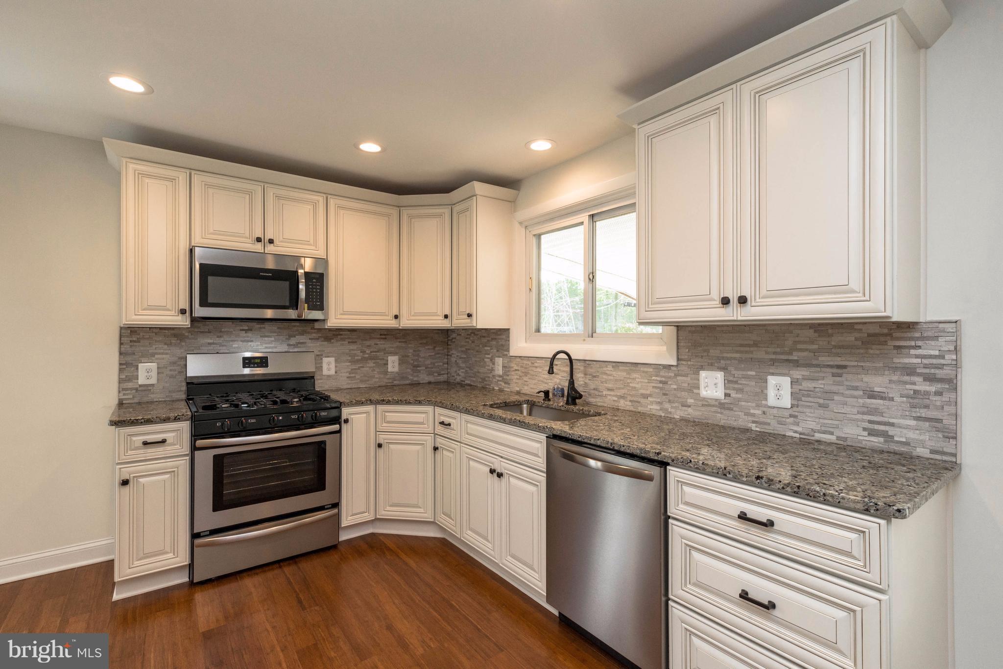 4721 Mawani Road Baltimore, MD 21206 - Photo 4 of 26 Kitchen