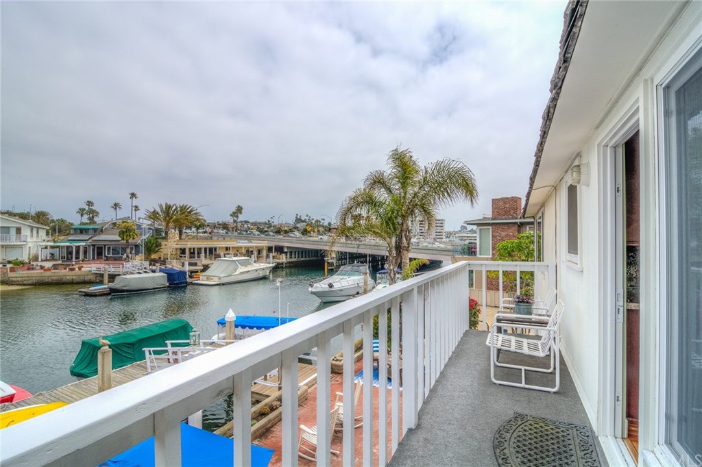 623 36th Street Newport Beach, CA 92663 - Photo 12 of 19