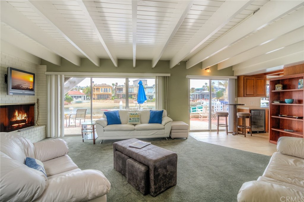 623 36th Street Newport Beach, CA 92663 - Photo 3 of 19