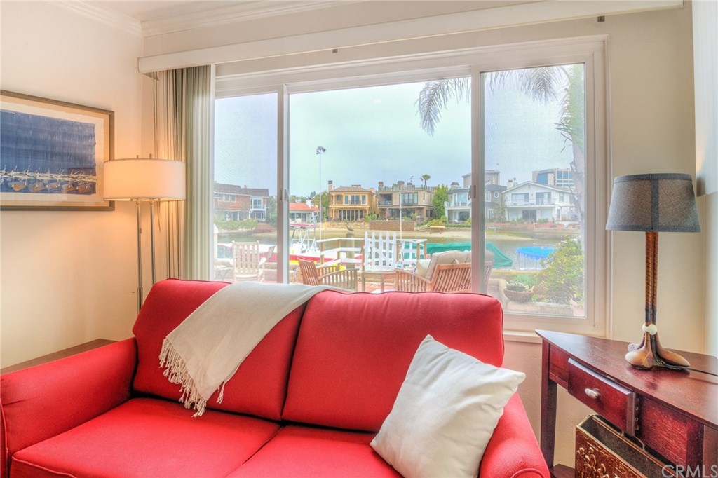 623 36th Street Newport Beach, CA 92663 - Photo 7 of 19