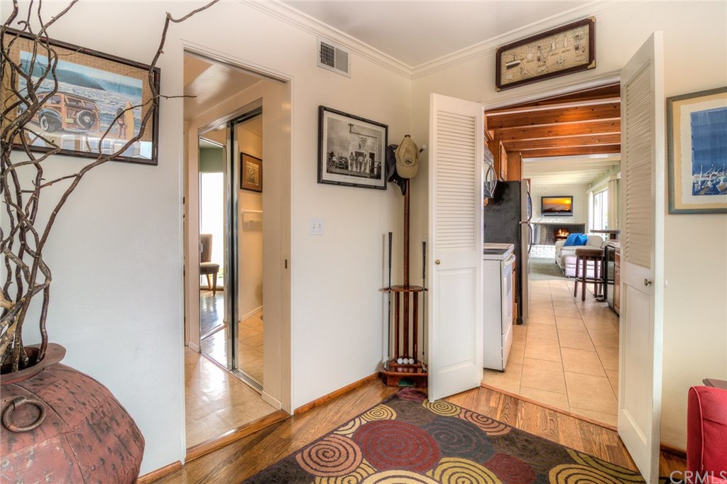 623 36th Street Newport Beach, CA 92663 - Photo 8 of 19