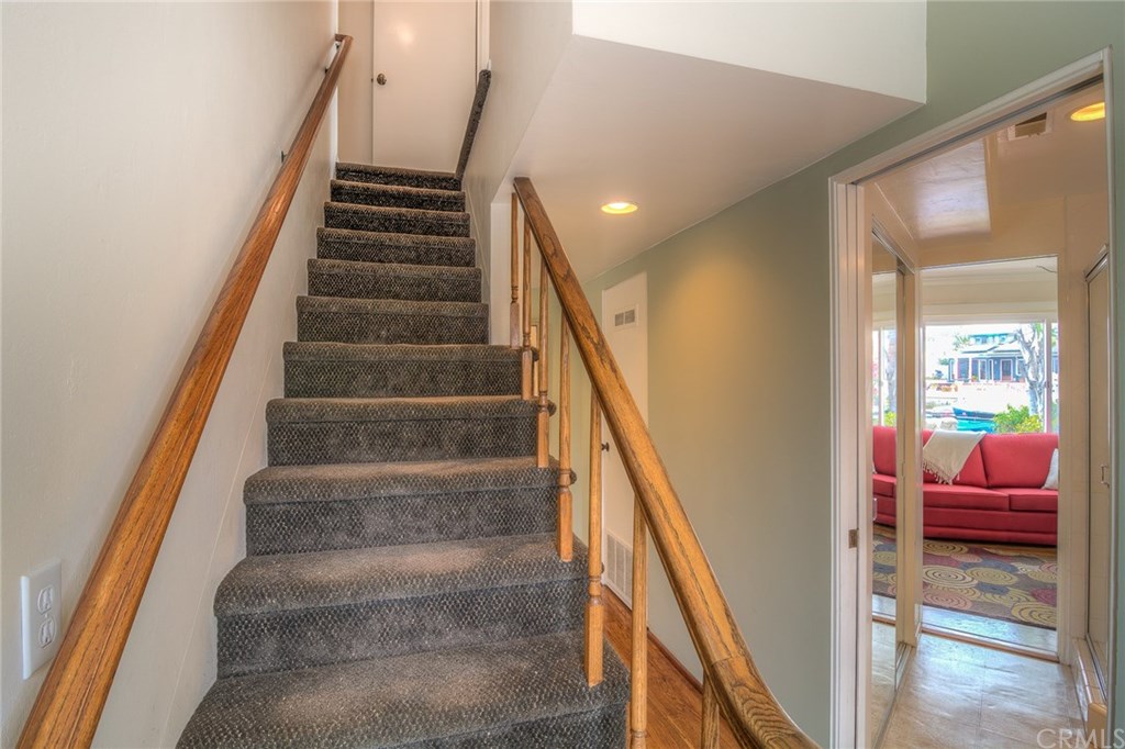 623 36th Street Newport Beach, CA 92663 - Photo 9 of 19