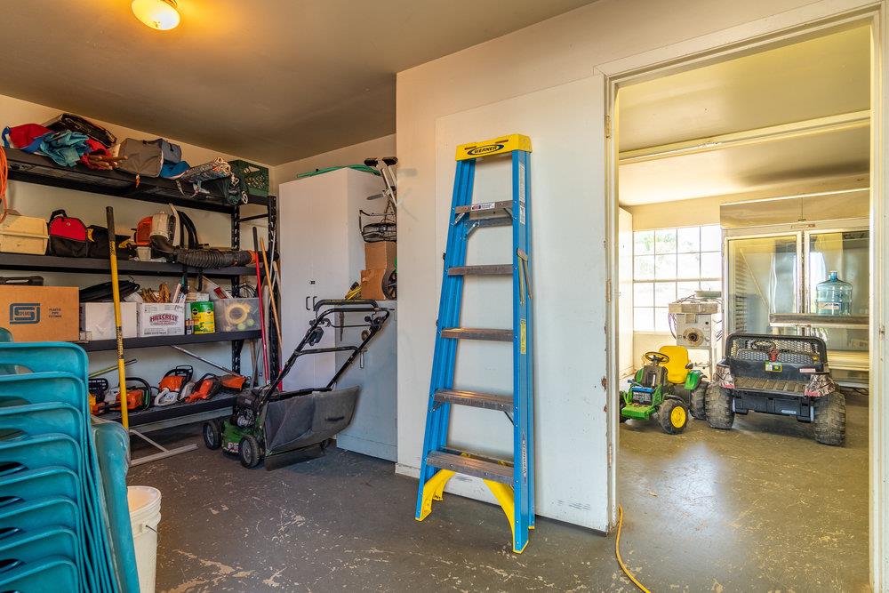 1177 Orchard Road Hollister, CA 95023 - Photo 36 of 79 a view of a room with gym equipment