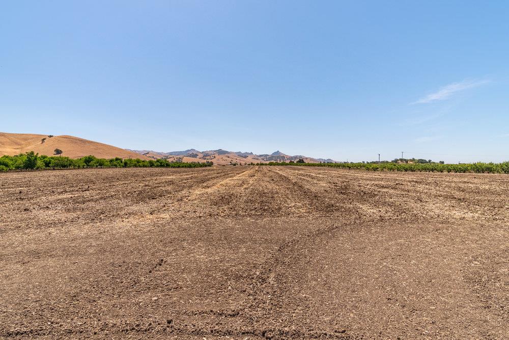 1177 Orchard Road Hollister, CA 95023 - Photo 43 of 79 a view of an ocean beach and mountain