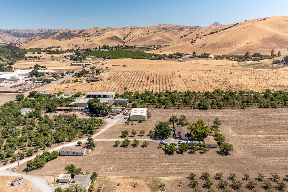 1177 Orchard Road Hollister, CA 95023 - Photo 66 of 79 a view of lake view and mountain view