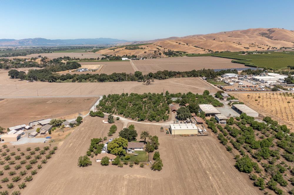 1177 Orchard Road Hollister, CA 95023 - Photo 74 of 79 a view of lake view and mountain