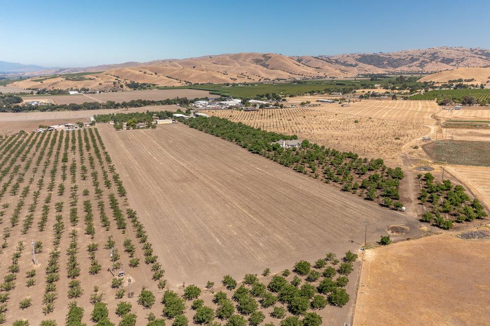 1177 Orchard Road Hollister, CA 95023 - Photo 76 of 79
