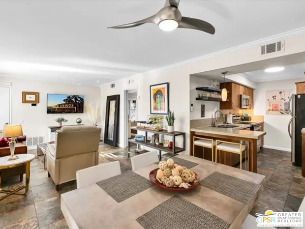 $1,800 | North Hermosa Drive, Palm Springs, CA 92262