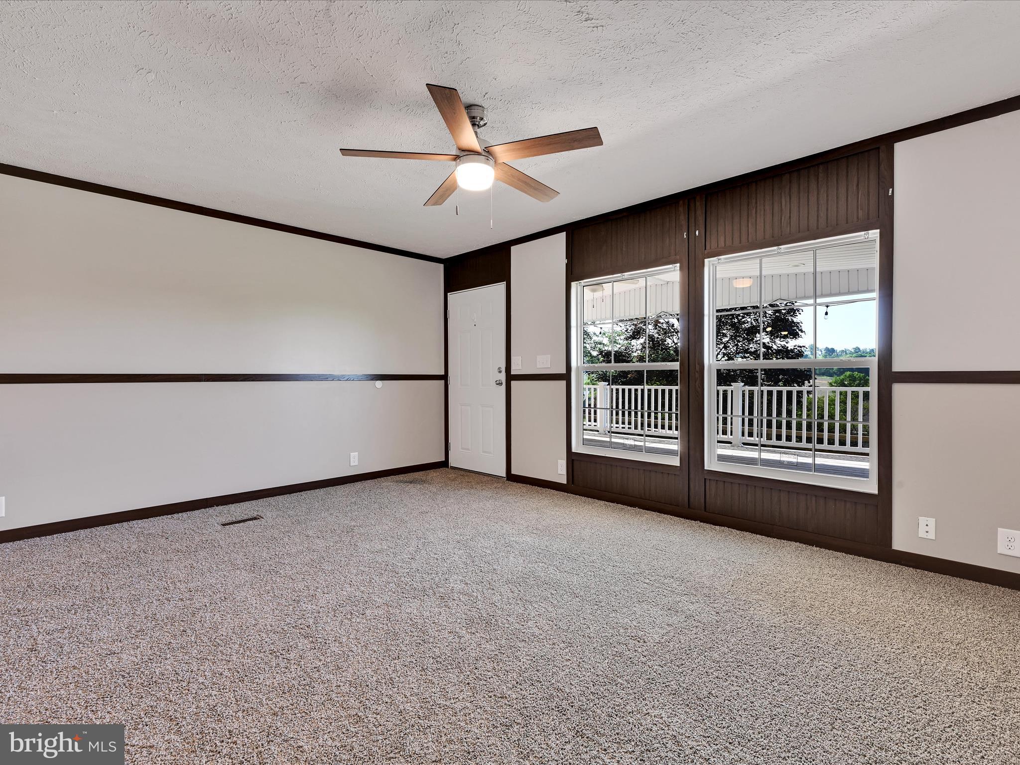 40 Fisher Road Pine Grove, PA 17963 - Photo 8 of 30 Living Room