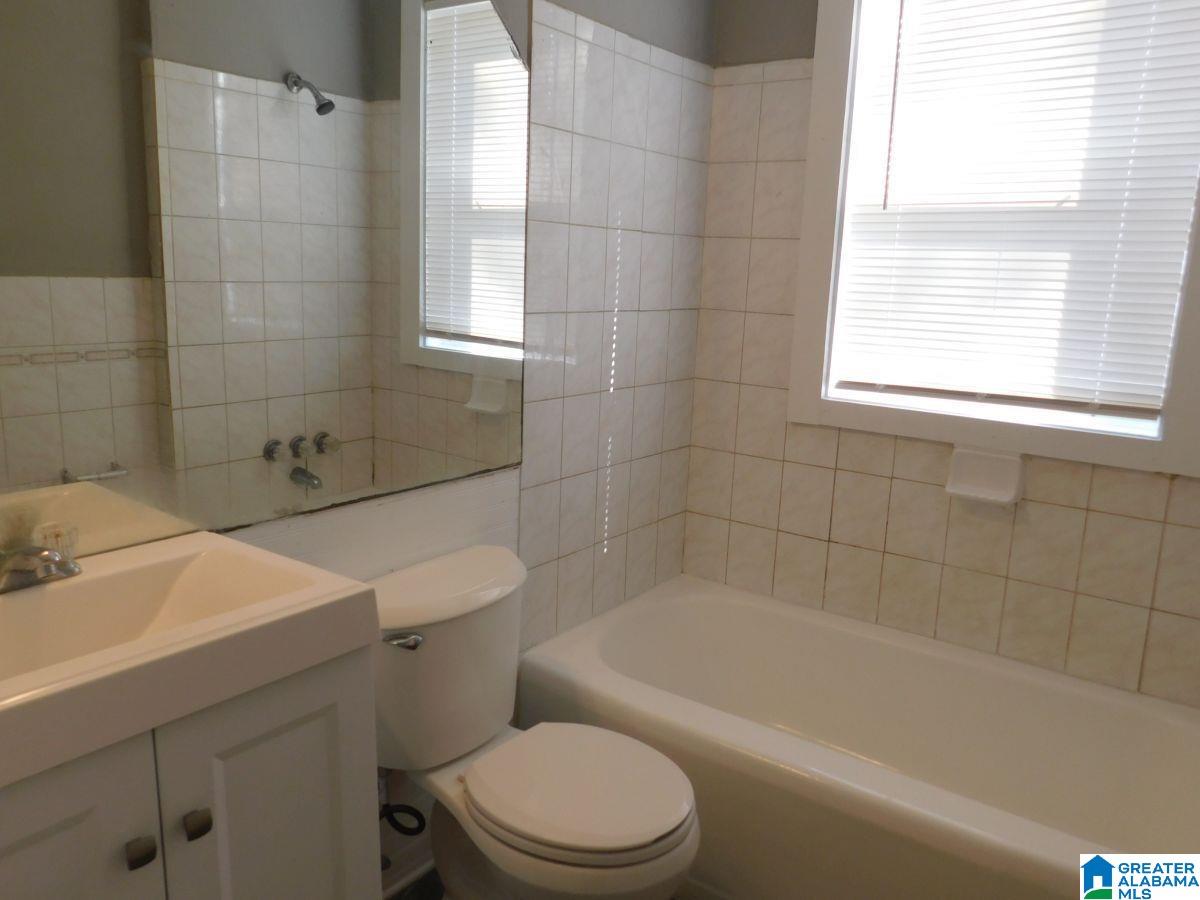 1233 15th Way Southwest Birmingham, AL 35211 - Photo 8 of 9