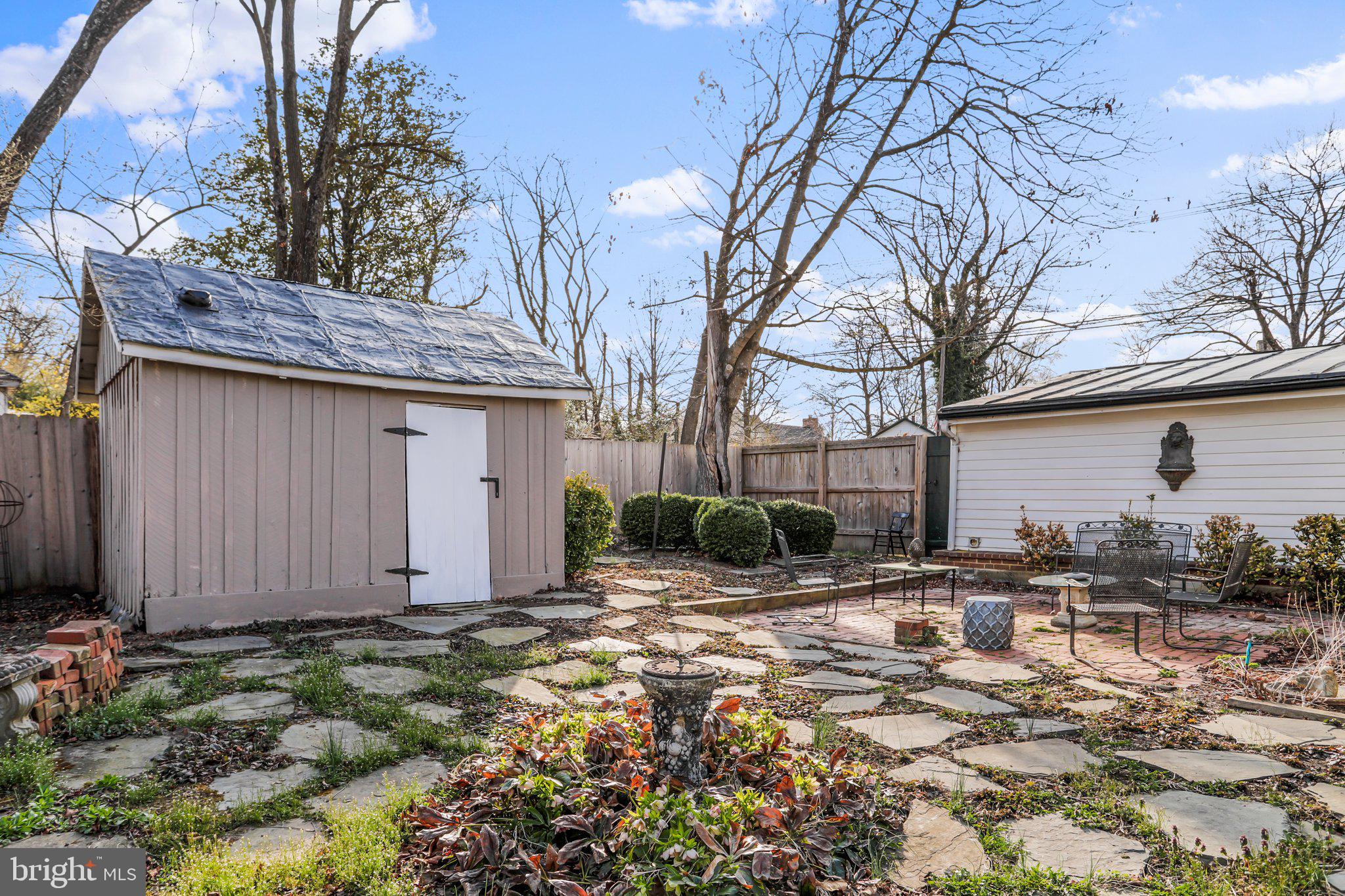 279 White Post Road White Post, VA 22663 - Photo 22 of 36 Garden shed
