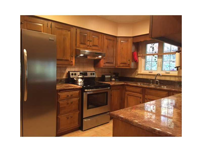 285 Darlington Road Beaver, PA 15009 - Photo 6 of 21 Kitchen.