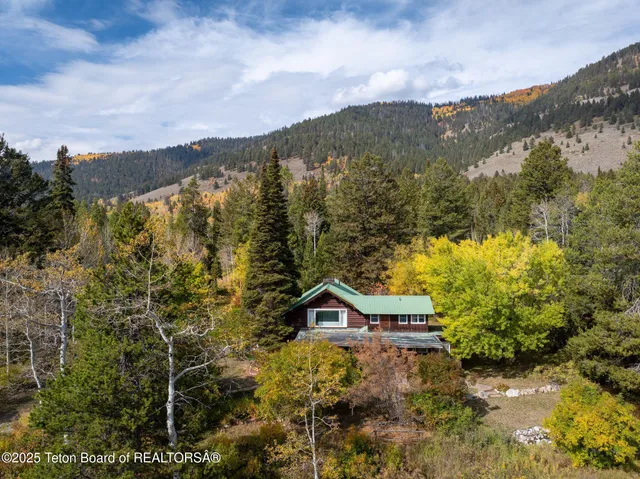 $34,999,999 | 6255 Highway 22, Wilson, WY 83014