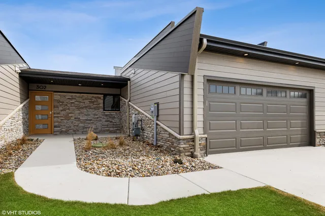 $625,000 | 169 McClung Road, Unit 203, La Porte, IN 46350