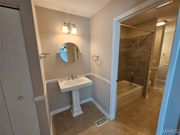 $1,775 | 17093 Sandalwood Creek Drive, Wildwood, MO 63038