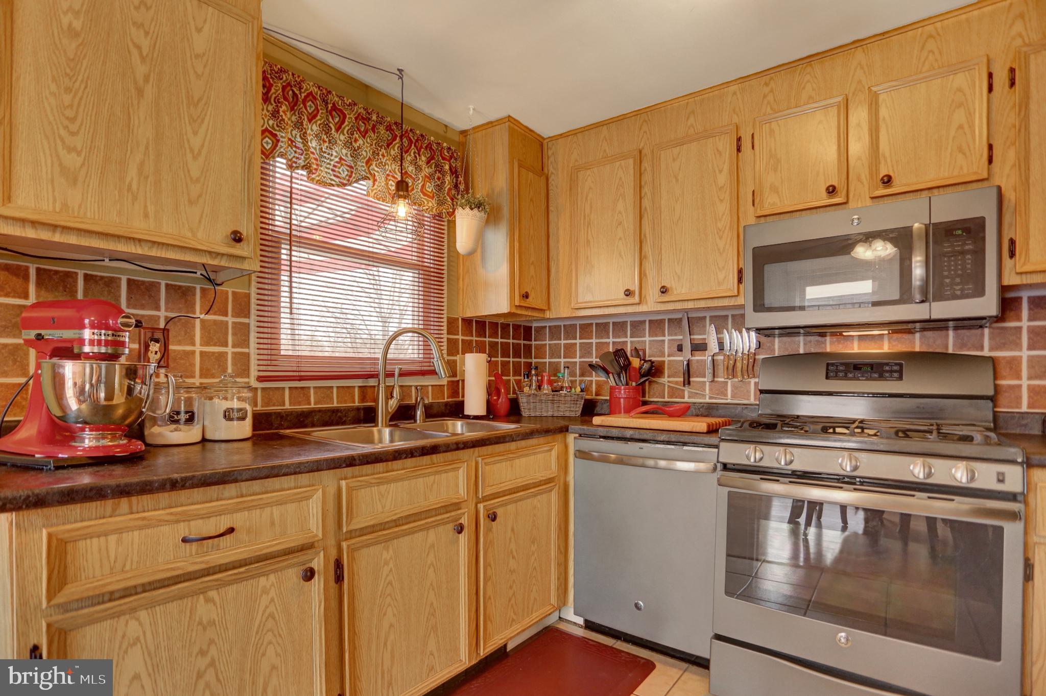 1323 Albany Road Harrisburg, PA 17112 - Photo 7 of 25 Gallery Image 7