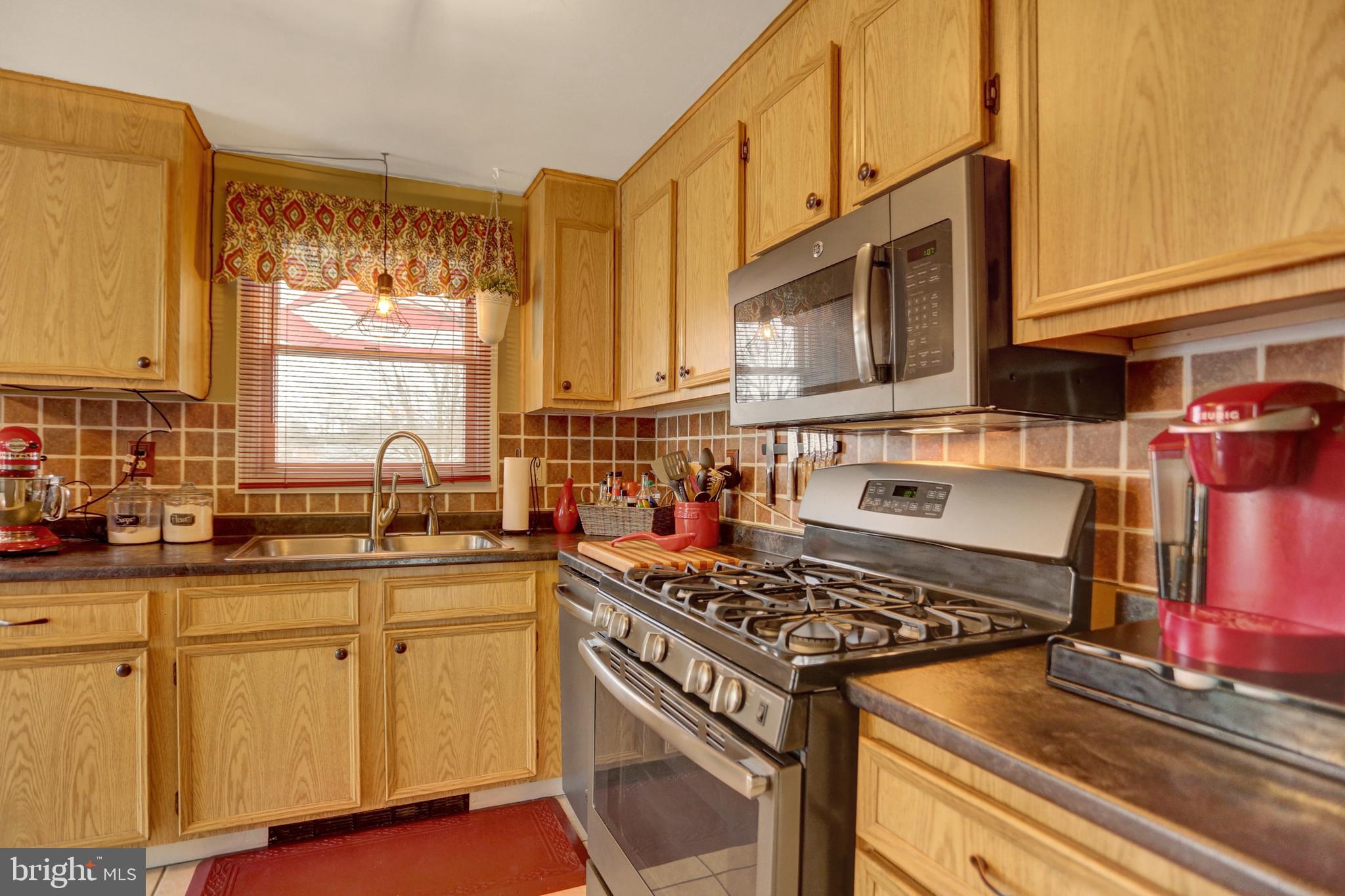 1323 Albany Road Harrisburg, PA 17112 - Photo 8 of 25 Gallery Image 8