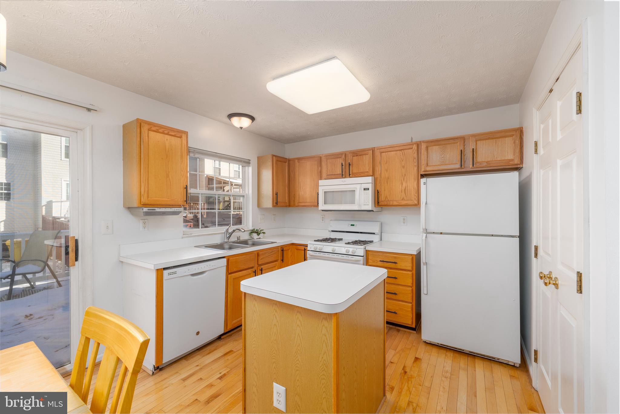 8303 Spadderdock Way Laurel, MD 20724 - Photo 7 of 25