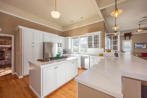 $2,695,000 | 393 Stage Road, Pescadero, CA 94060