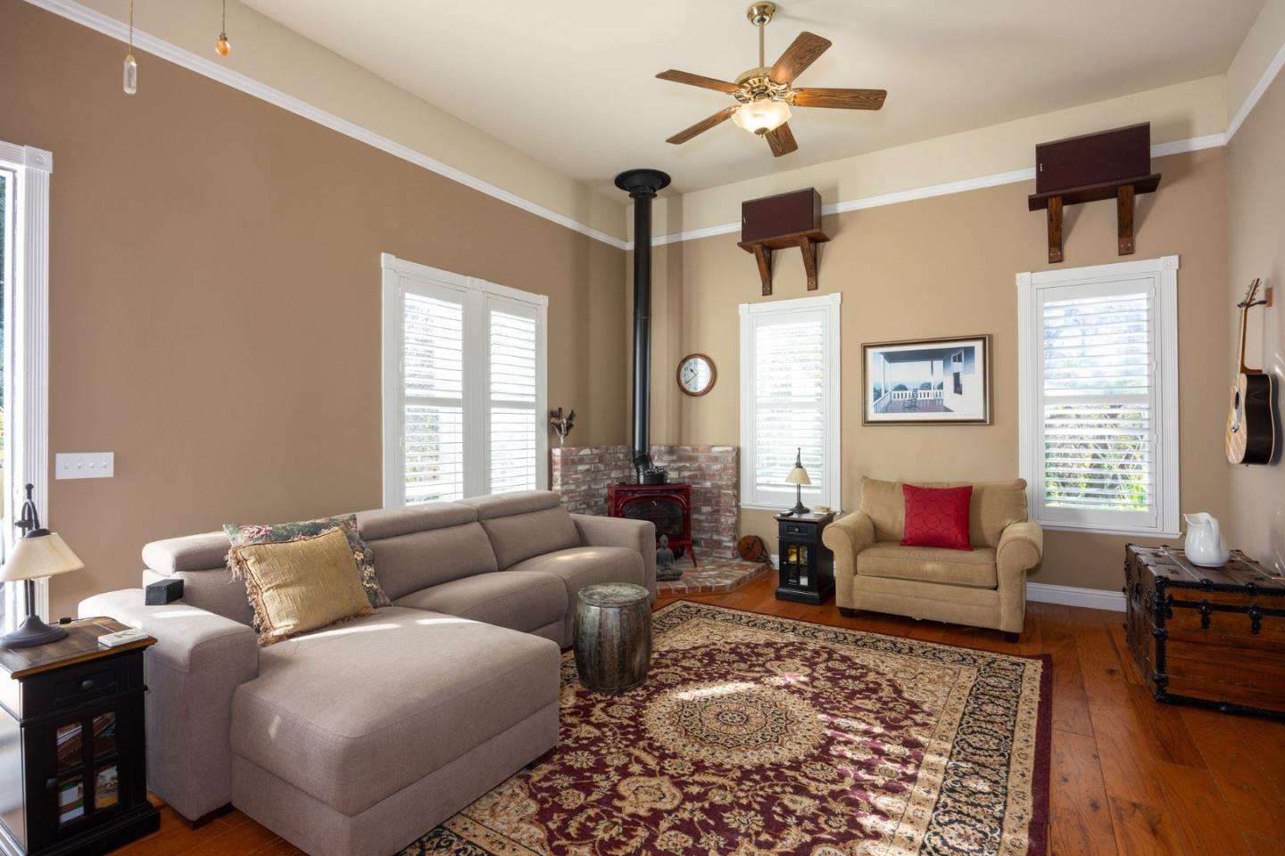 393 Stage Road Pescadero, CA 94060 - Photo 5 of 54