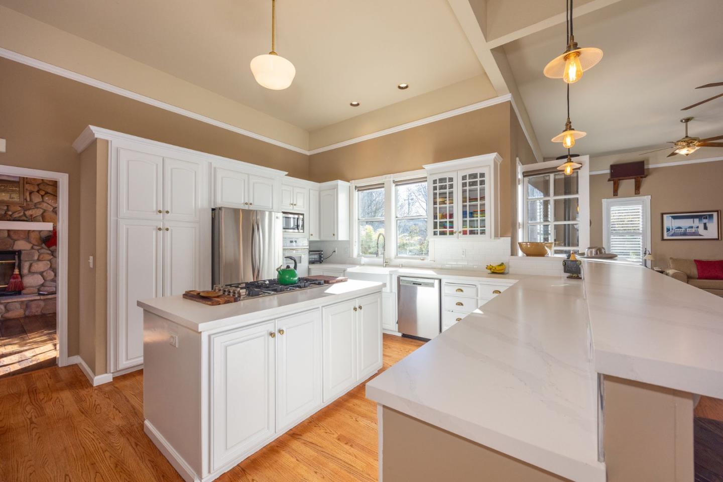 393 Stage Road Pescadero, CA 94060 - Photo 6 of 57