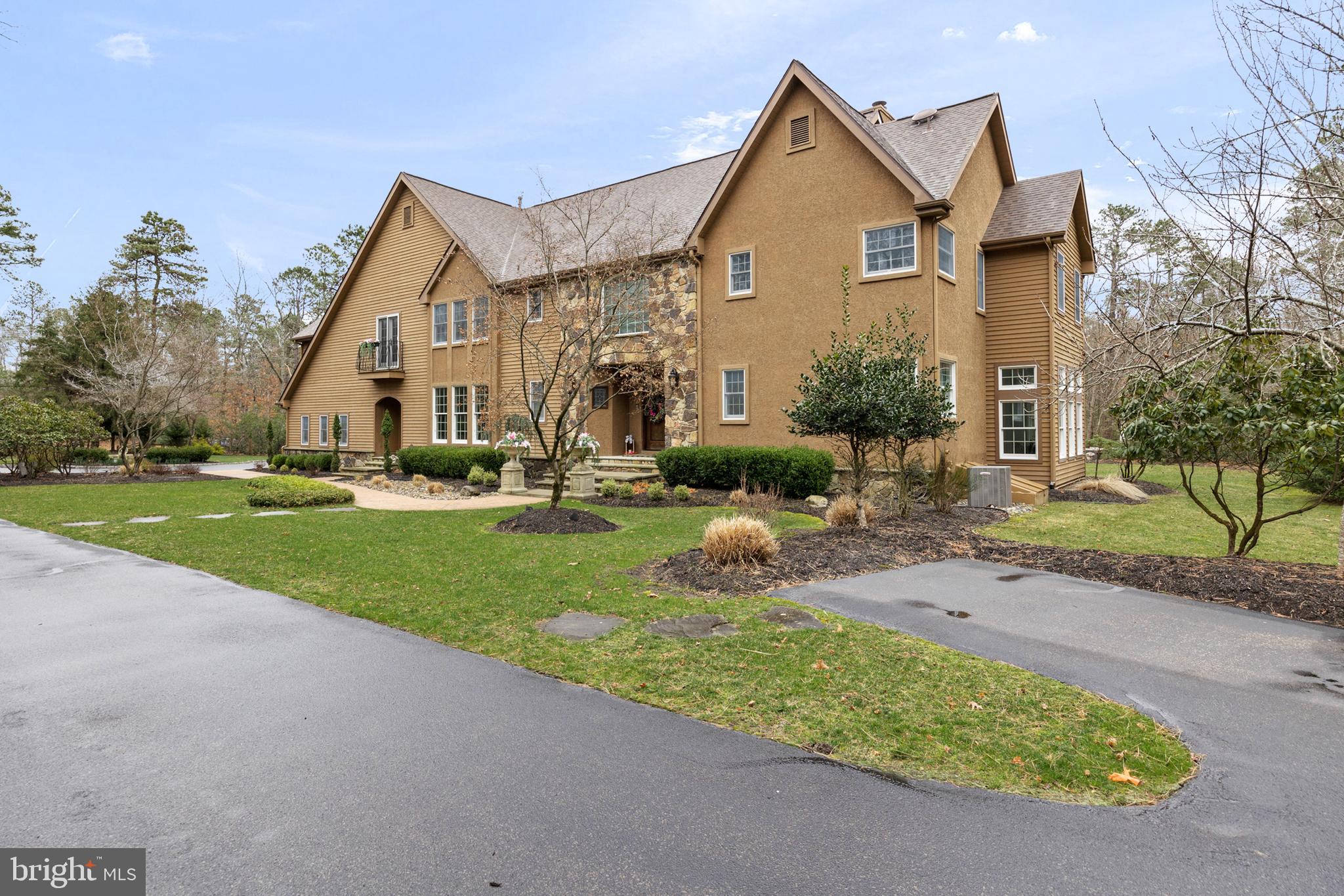 84 Gottliebs Field Road Medford, NJ 08055 - Photo 4 of 54 Long Winding Driveway