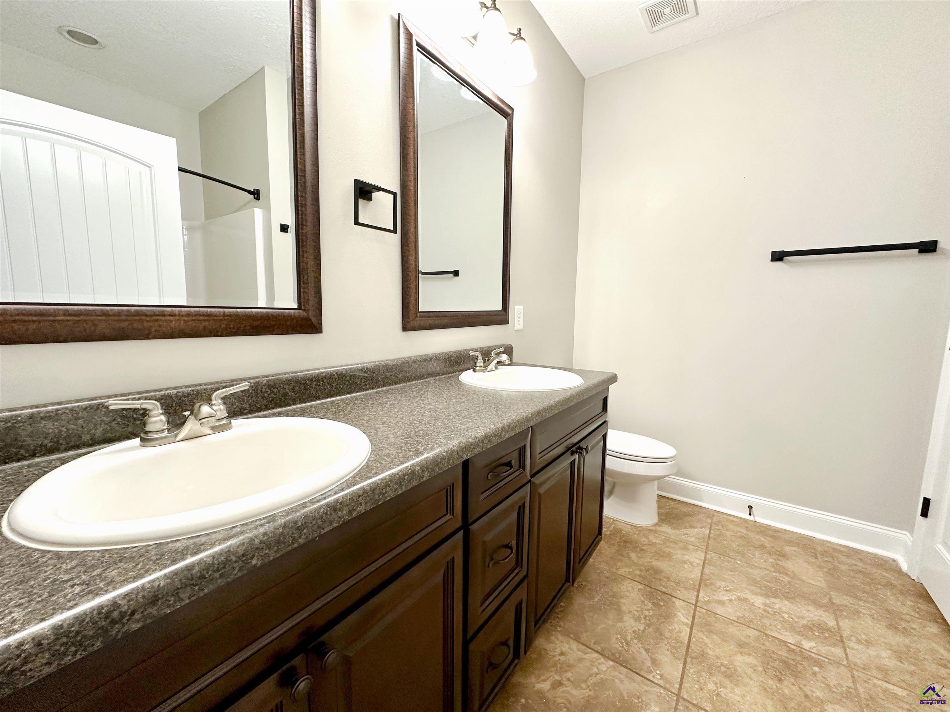 210 Grayton Way Perry, GA 31069 - Photo 10 of 15 Gallery Image 10