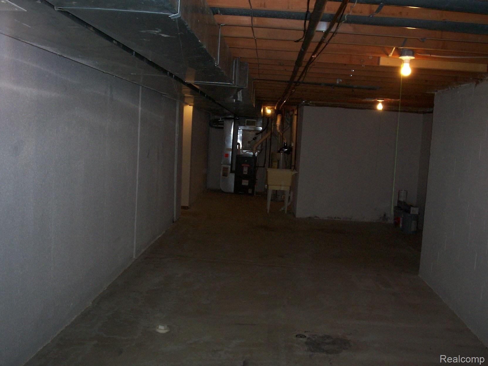 24146 Merriman Road New Boston, MI 48164 - Photo 14 of 15 MERRIMAN 016.JPG