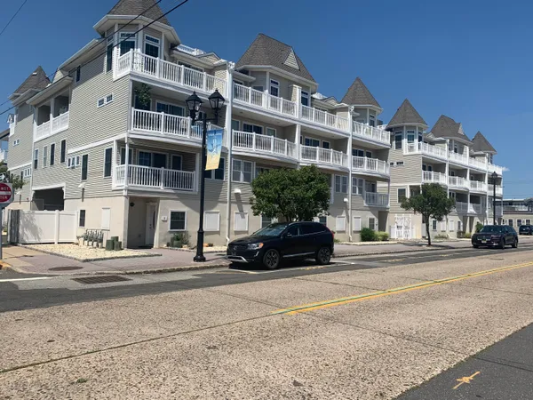 $779,000 | 1301 Ocean Boulevard, Unit 10, Seaside Heights, NJ 08751
