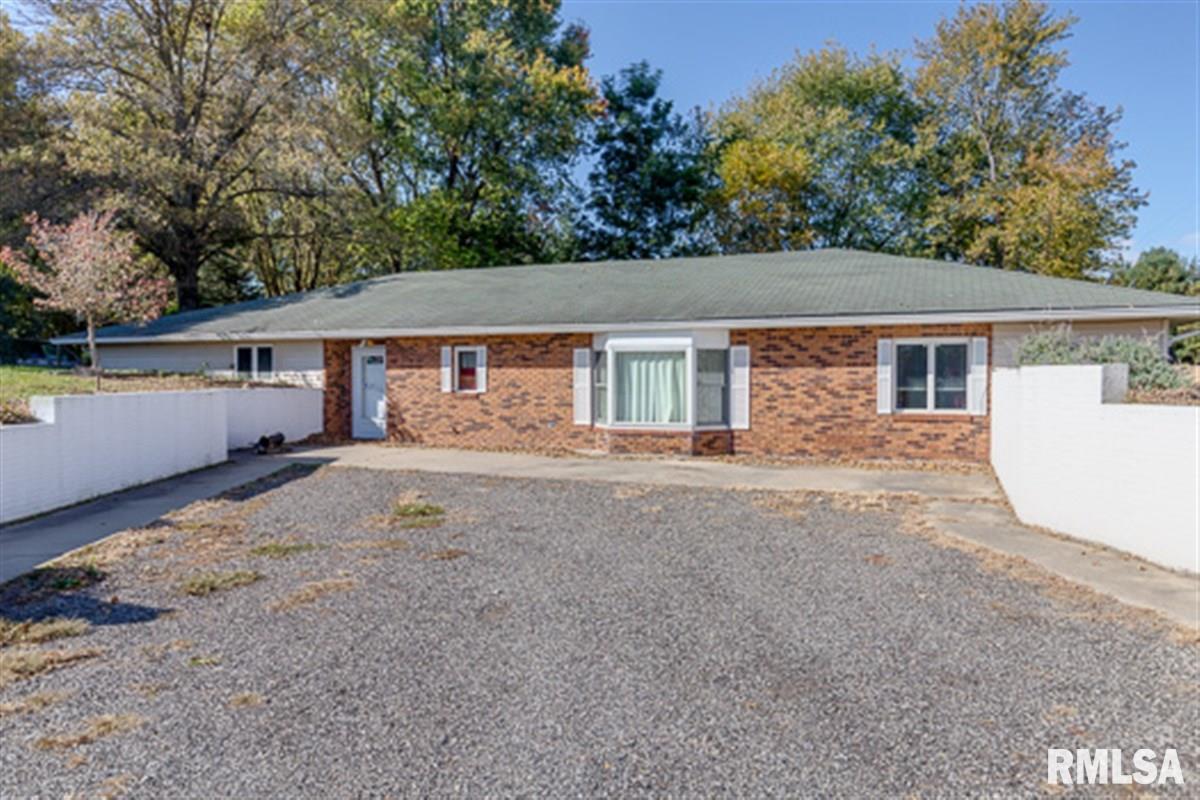 5943 Prairie School Road Riverton, IL 62561 - Photo 1 of 28