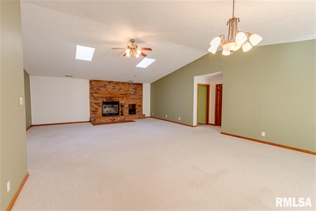 5943 Prairie School Road Riverton, IL 62561 - Photo 2 of 28