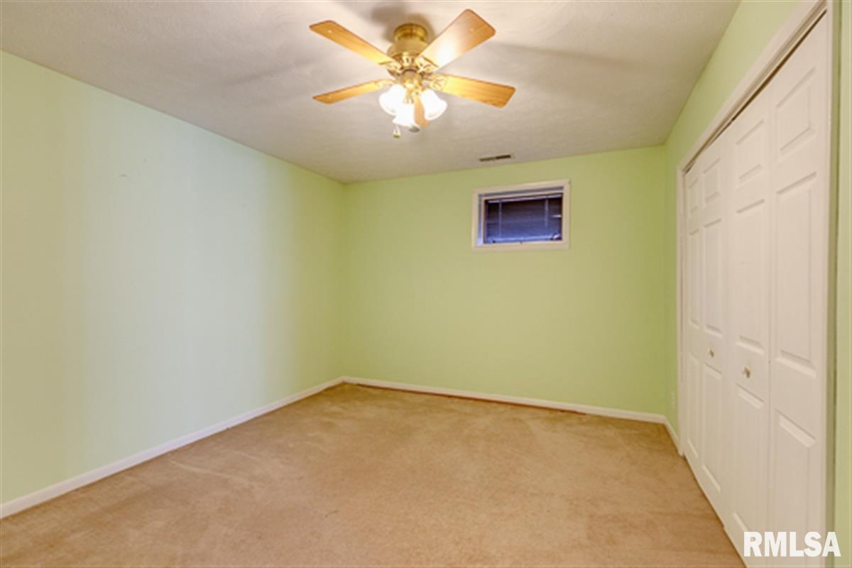 5943 Prairie School Road Riverton, IL 62561 - Photo 8 of 28