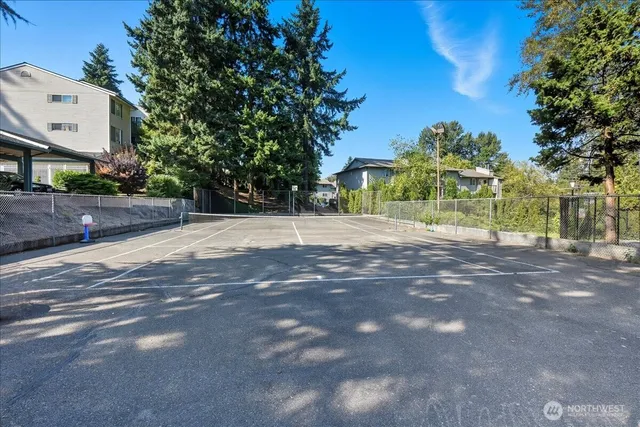 $224,900 | 17431 Ambaum Boulevard South, Unit B12, Seattle, WA 98148