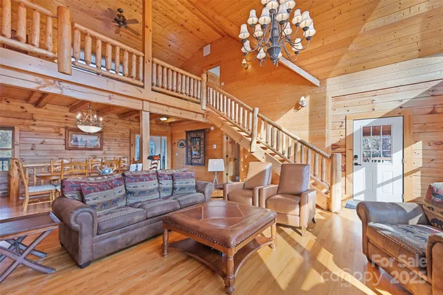 $785,000 | 207 Longridge Lane, Waynesville, NC 28785