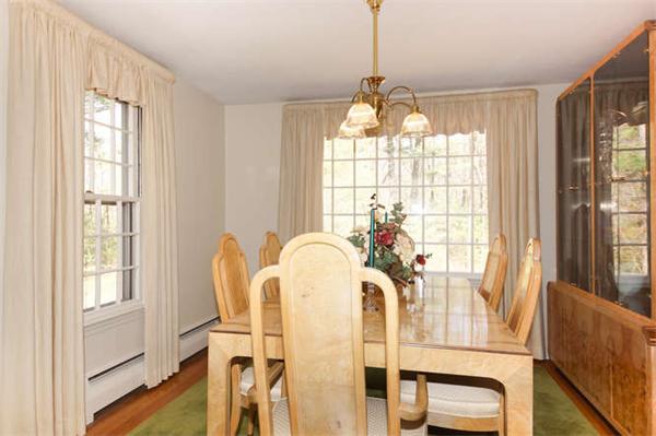590 Heald Road Carlisle, MA 01741 - Photo 5 of 16