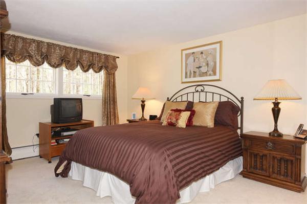 590 Heald Road Carlisle, MA 01741 - Photo 7 of 16