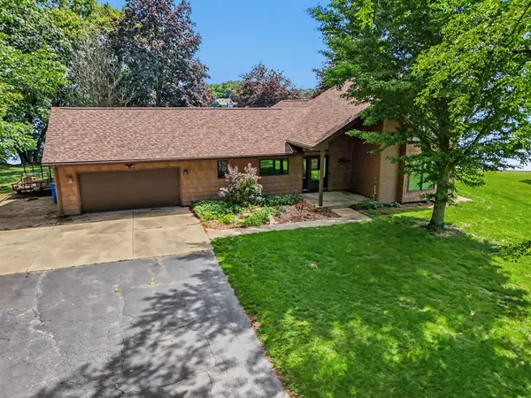 $555,000 | 61916 Camel Bay Drive, Sturgis, MI 49091