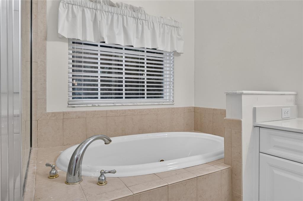 914 Southwest 83rd Terrace Gainesville, FL 32607 - Photo 32 of 42