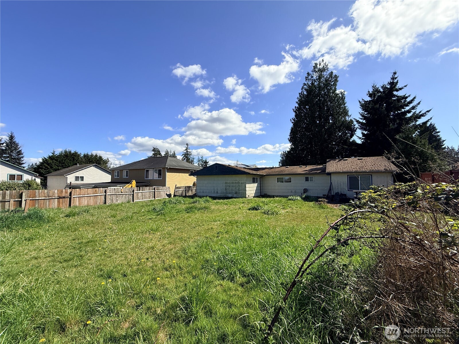 2911 122nd Street Southwest Everett, WA 98204 - Photo 4 of 22