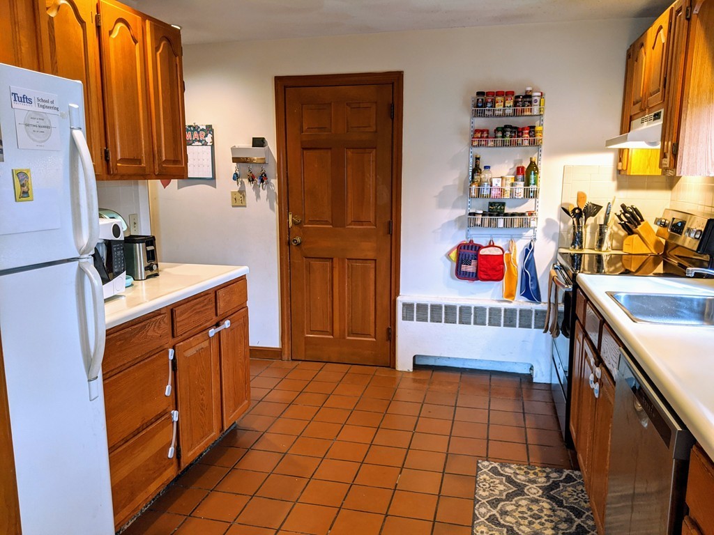31 Shean Road, Unit 2 Belmont, MA 02478 - Photo 3 of 12