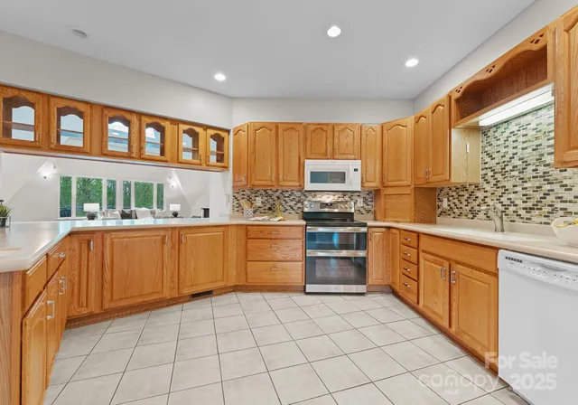 $825,000 | 10200 Amsterdam Drive, Mount Pleasant, NC 28124