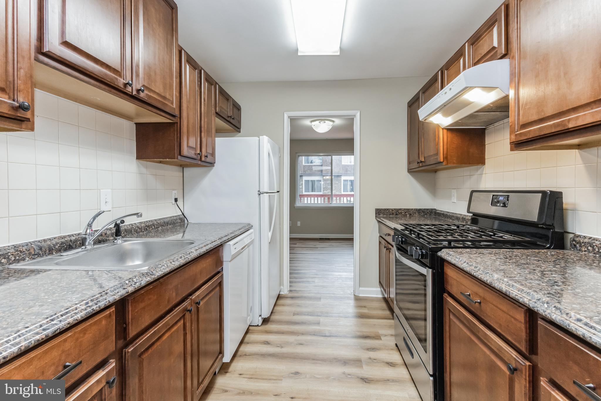 502 West Deer Park Road, Unit 17G Gaithersburg, MD 20877 - Photo 6 of 27