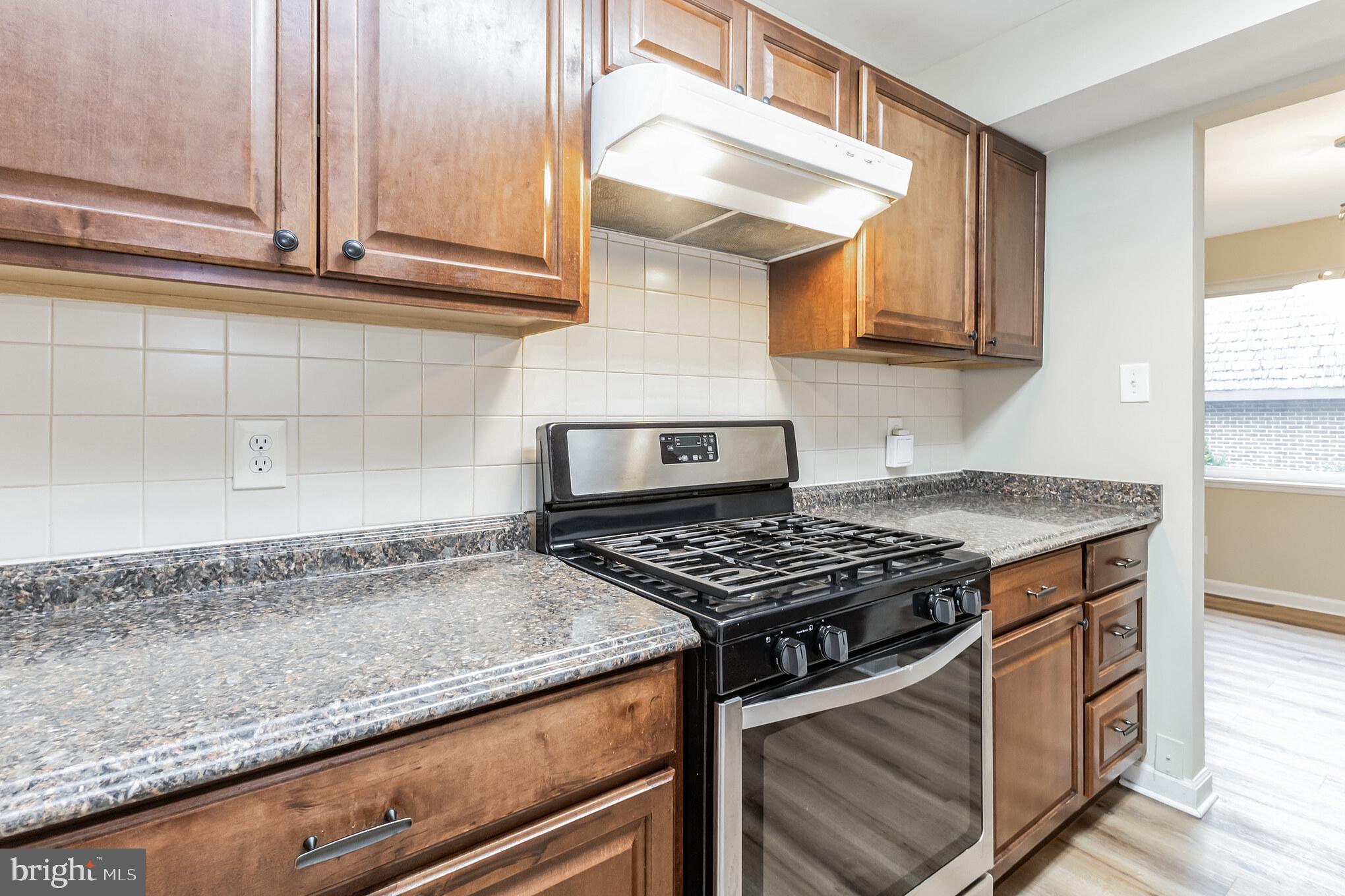 502 West Deer Park Road, Unit 17G Gaithersburg, MD 20877 - Photo 7 of 27