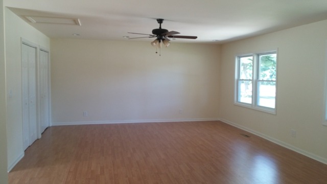 121 East Oltendorf Road Streamwood, IL 60107 - Photo 4 of 12