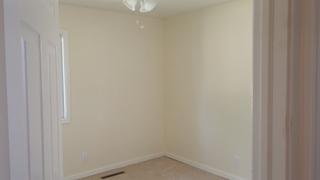 121 East Oltendorf Road Streamwood, IL 60107 - Photo 7 of 12