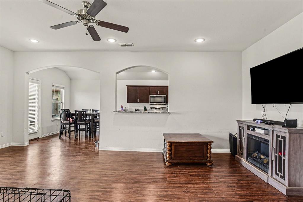 132 Willowbend Loop Mabank, TX 75147 - Photo 7 of 30