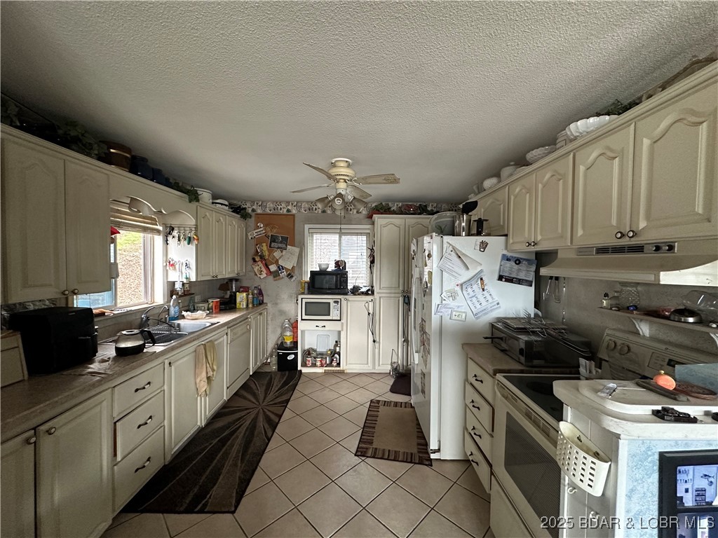 33060 Fairglen Road Sunrise Beach, MO 65079 - Photo 17 of 41