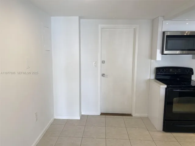 $5,300 | 199 Ocean Ln Drive, Unit 707, Key Biscayne, FL 33149