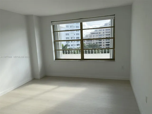 $5,300 | 199 Ocean Ln Drive, Unit 707, Key Biscayne, FL 33149