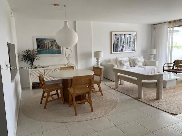 $5,300 | 199 Ocean Ln Drive, Unit 707, Key Biscayne, FL 33149